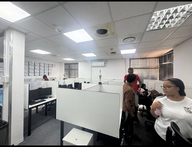 500M² OFFICE TO LET IN LA LUCIA